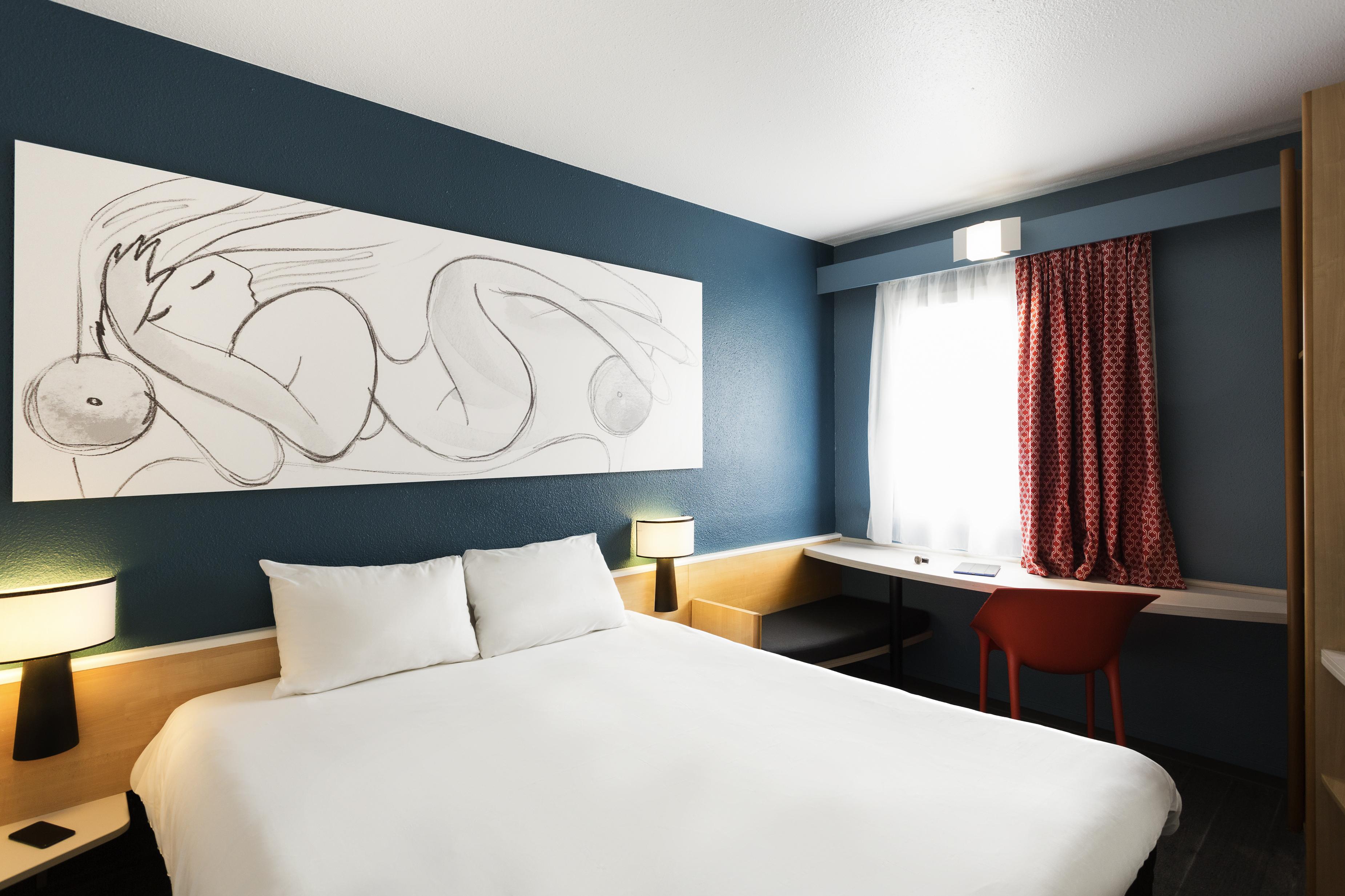 Ibis La Hotel