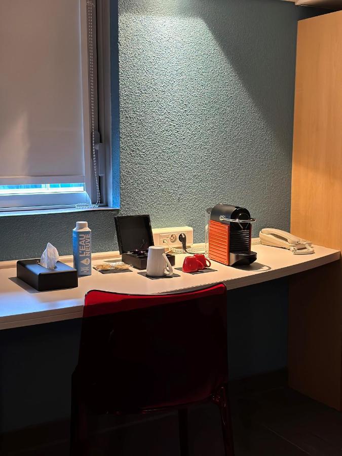 Ibis Centre La 3*