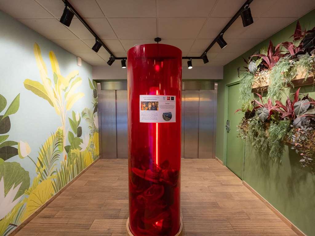 Ibis La Hotel 3*