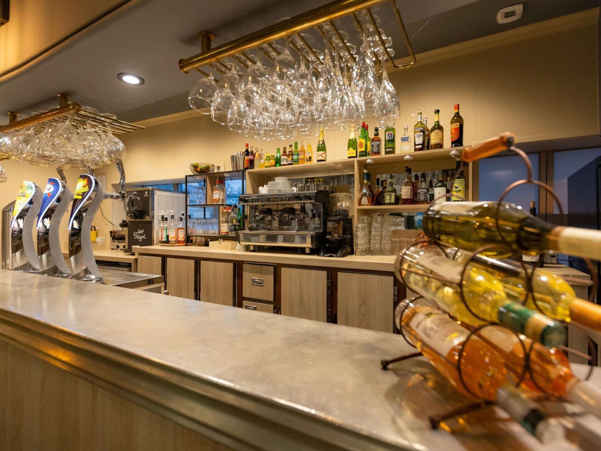 Ibis La Hotel 3*