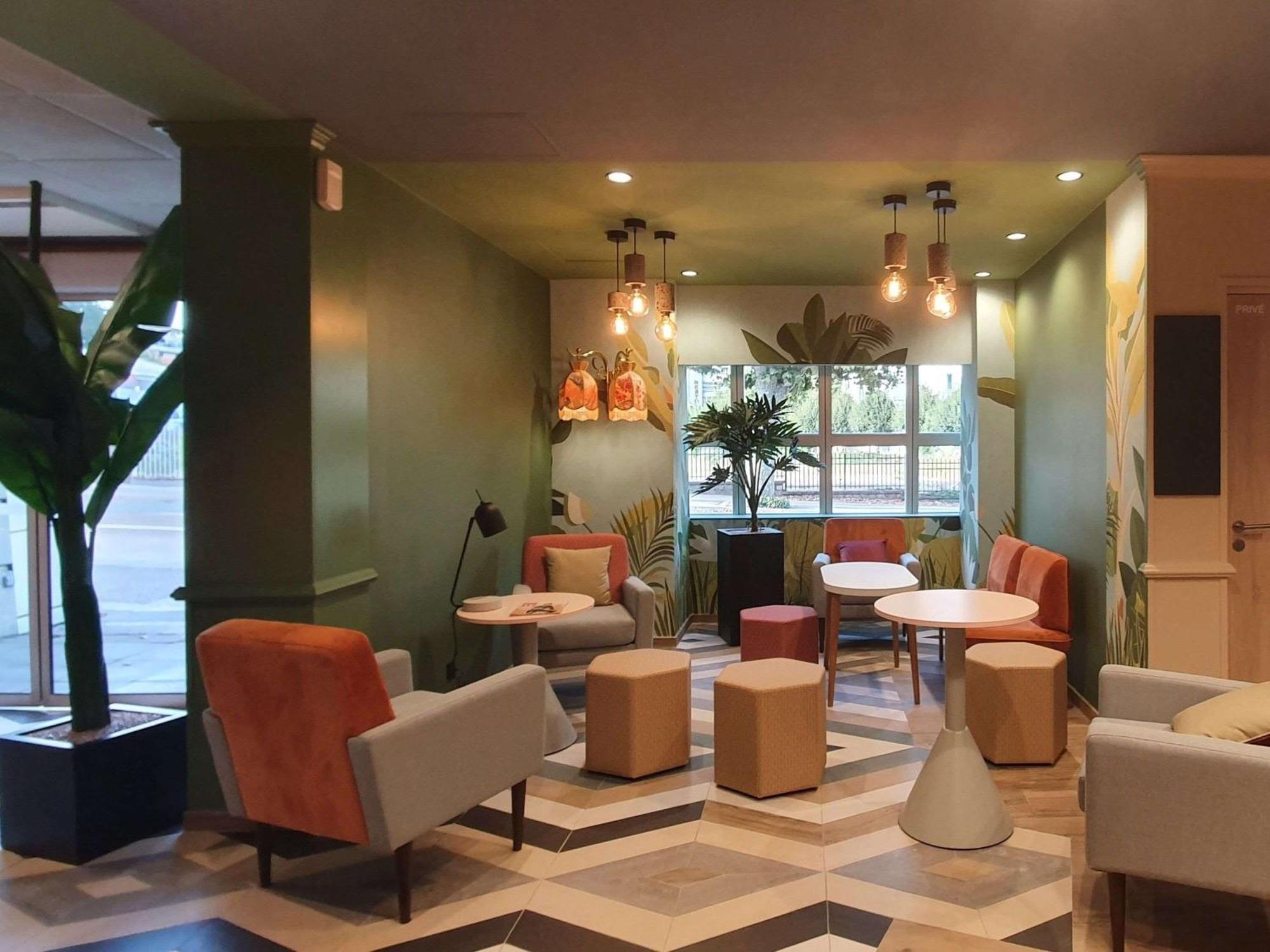 Hotel Ibis Centre La 3*